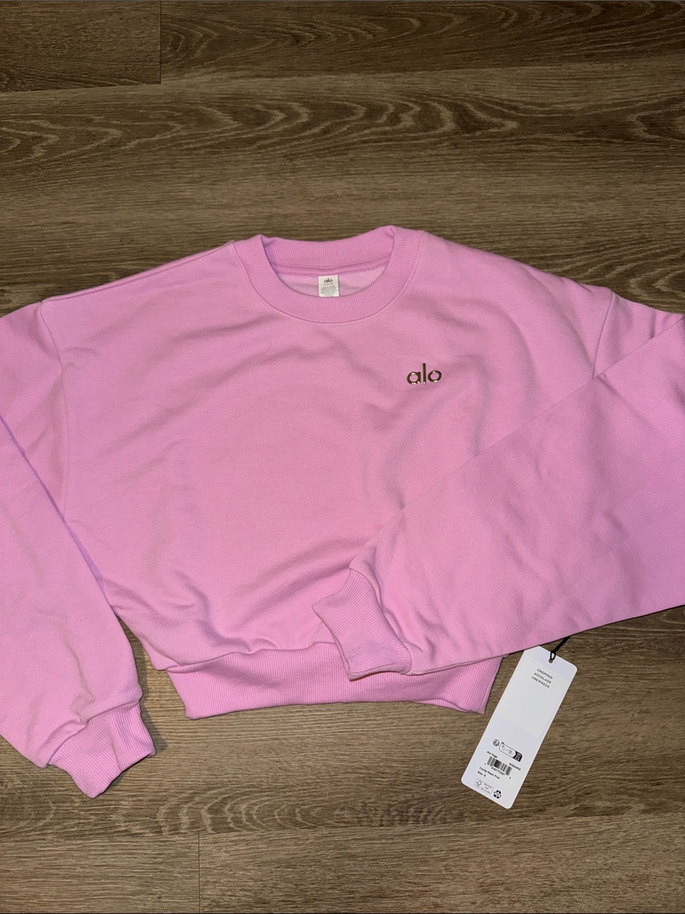 Alo Women's Candy Heart Cropped Accolade Crewneck Sweatshirt